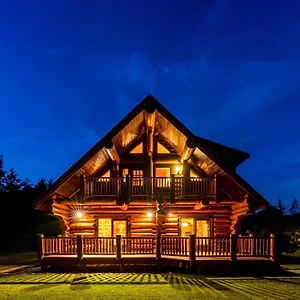 Sengokuhara Canadian Log 箱根町